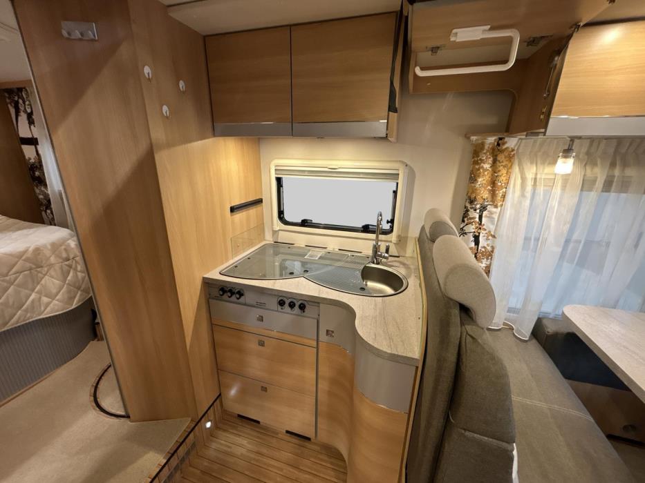 DETHLEFFS GLOBE4 T 7151 4 2015