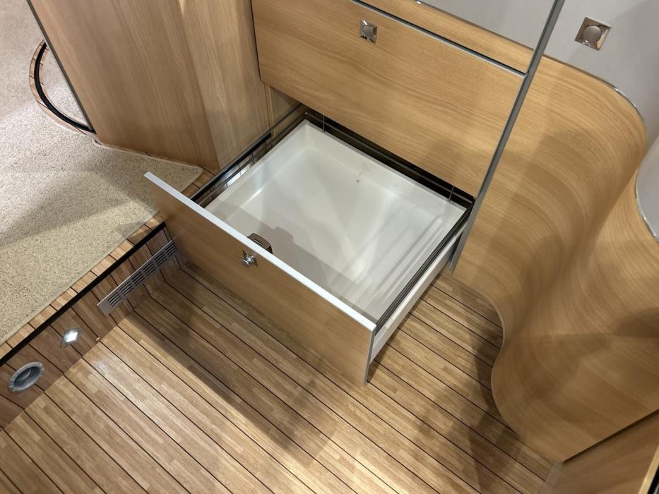 DETHLEFFS GLOBE4 T 7151 4 2015