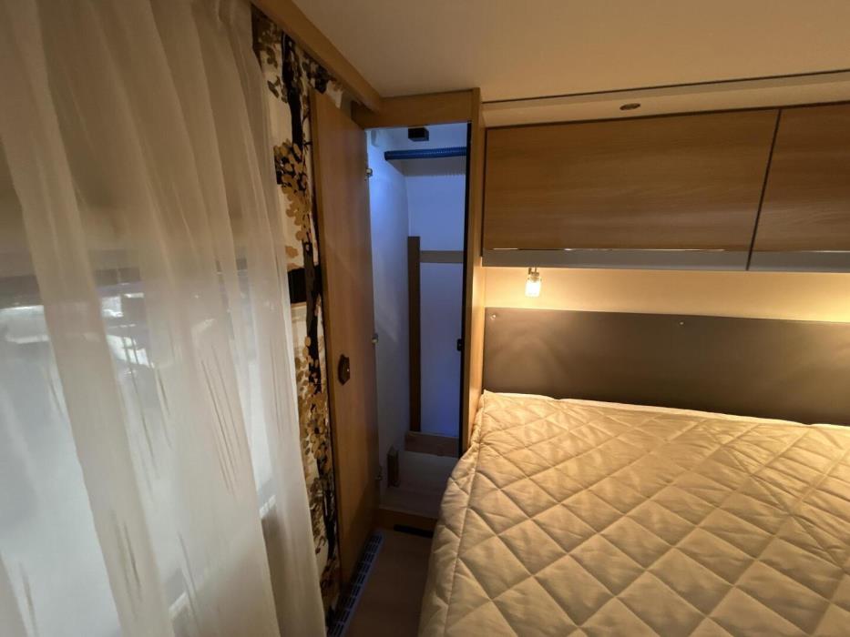 DETHLEFFS GLOBE4 T 7151 4 2015