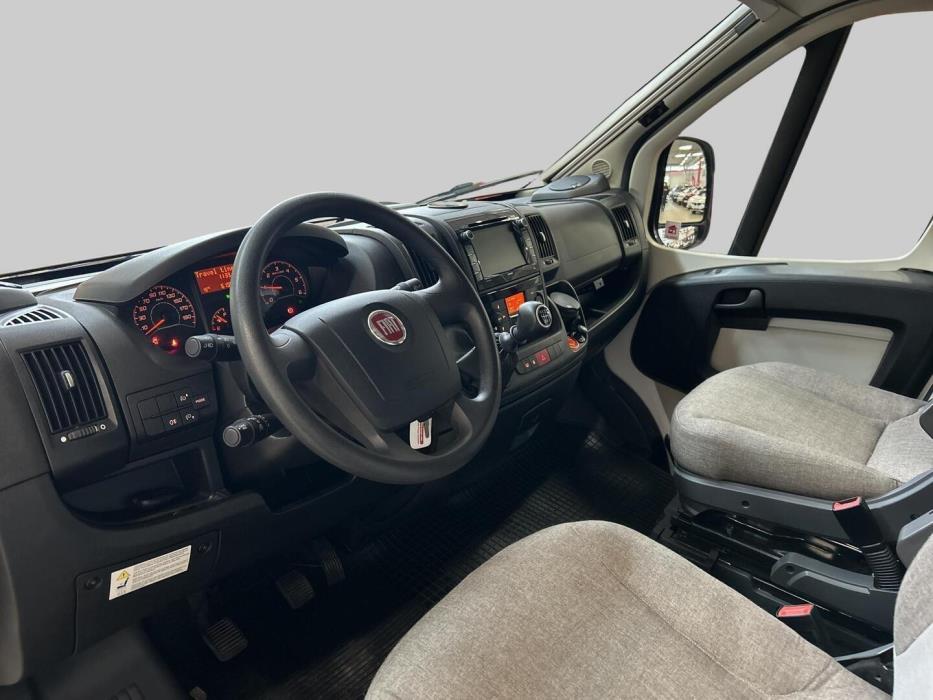 DETHLEFFS GLOBE4 T 7151 4 2015