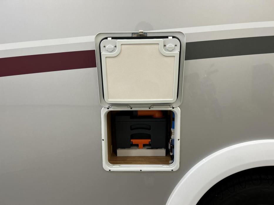 DETHLEFFS GLOBE4 T 7151 4 2015