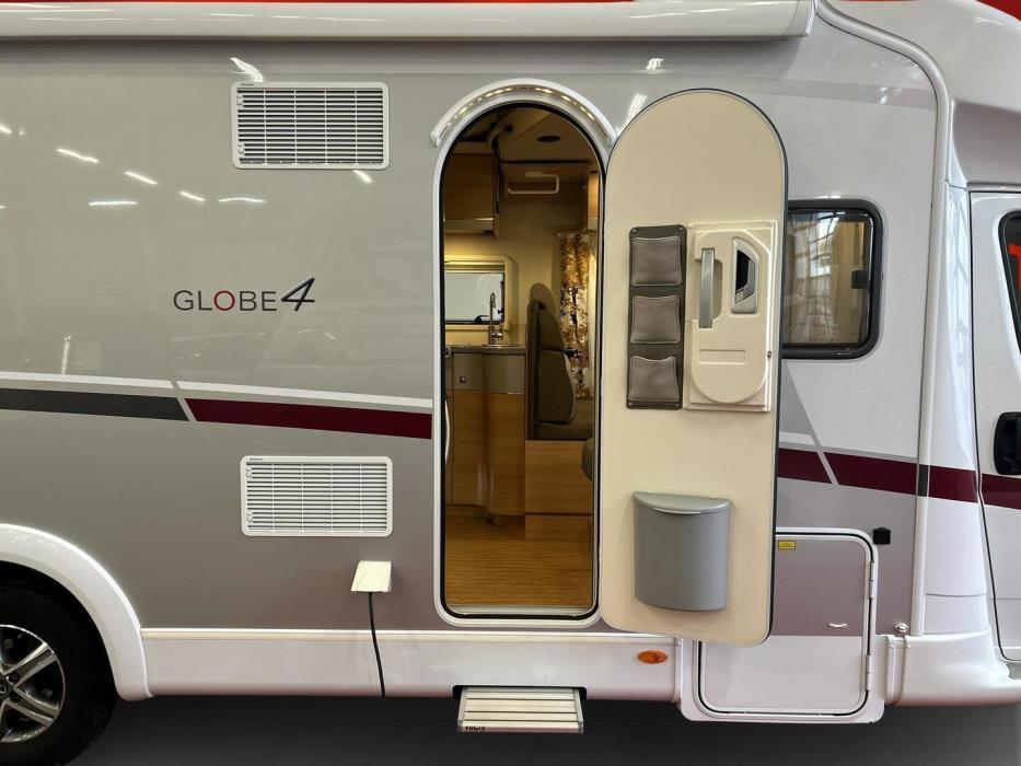 DETHLEFFS GLOBE4 T 7151 4 2015