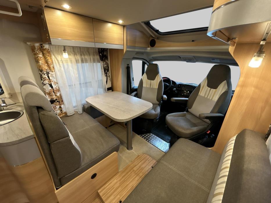 DETHLEFFS GLOBE4 T 7151 4 2015