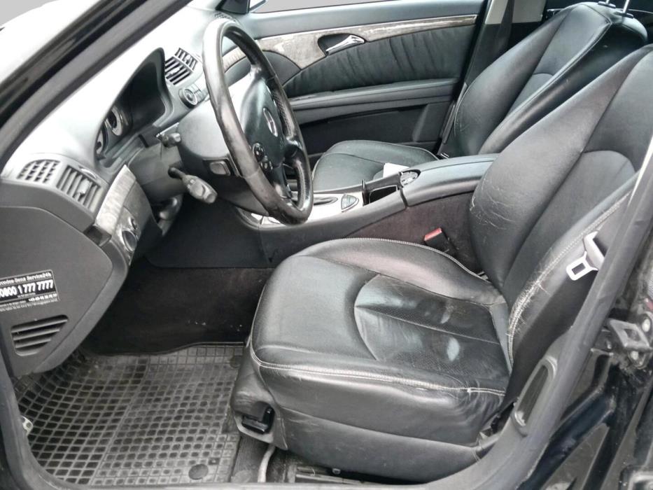 MERCEDES-BENZ E 2006