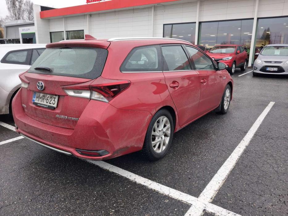 TOYOTA Auris 2016