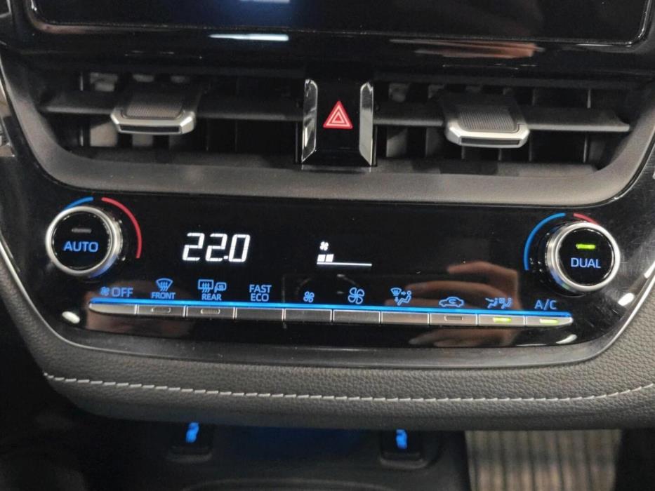 TOYOTA COROLLA 2023