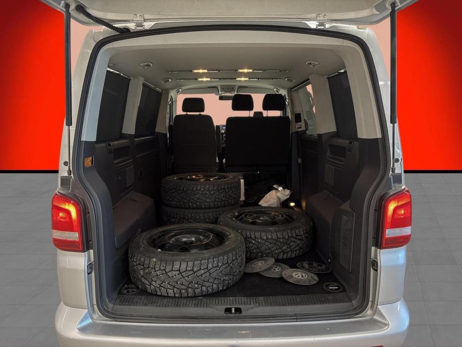 VOLKSWAGEN Caravelle 2010
