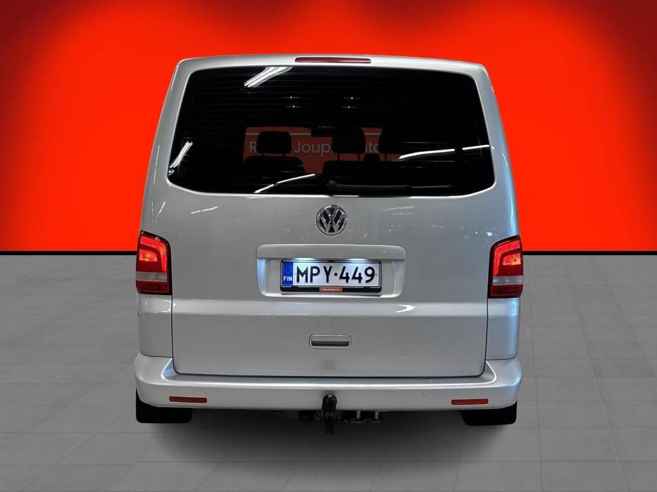 VOLKSWAGEN Caravelle 2010