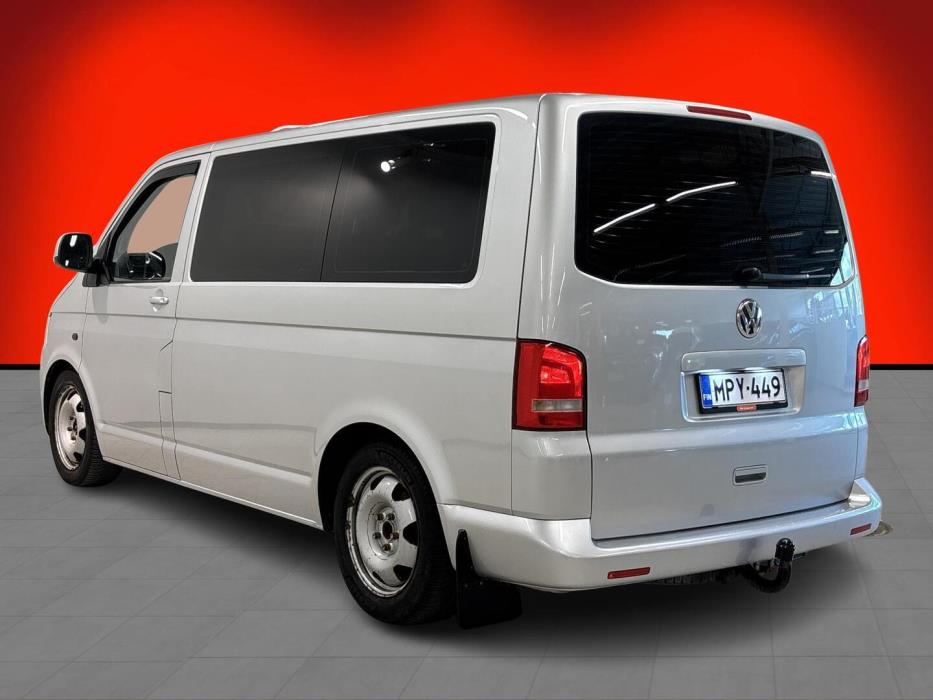 VOLKSWAGEN Caravelle 2010