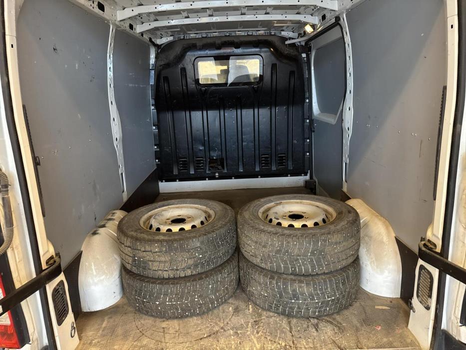 NISSAN NV400 2016