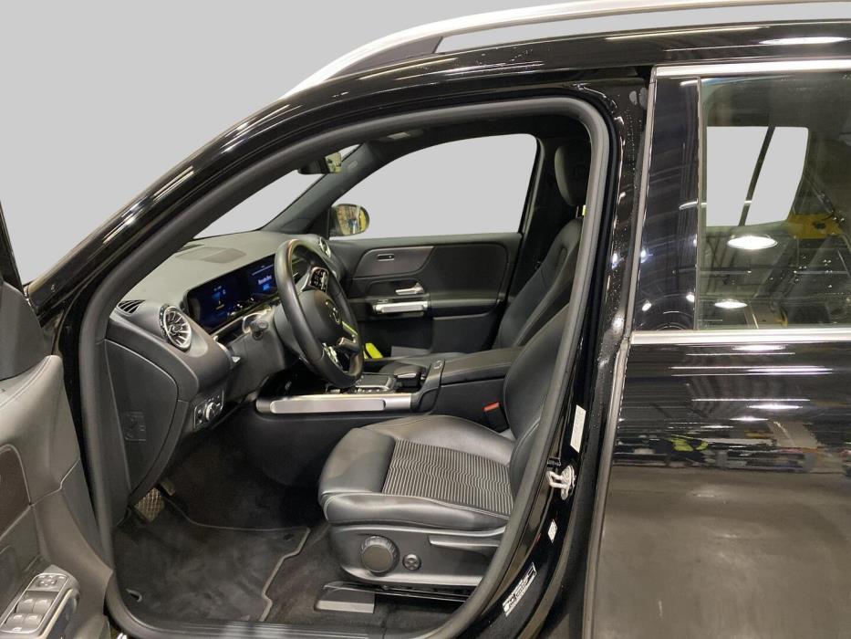 MERCEDES-BENZ EQB 2022