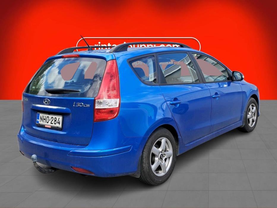 HYUNDAI i30 2010