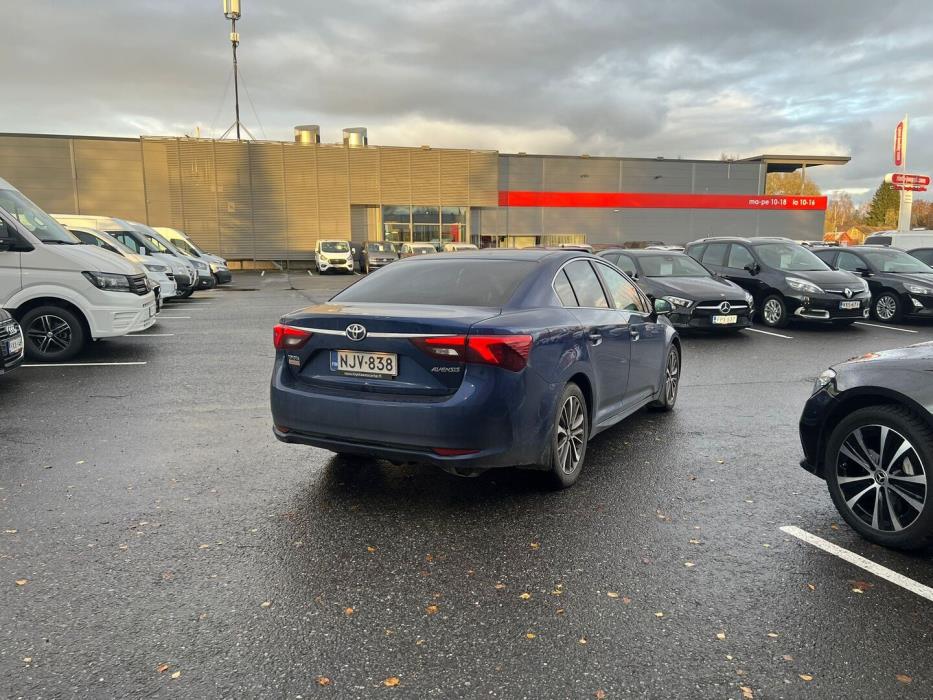 TOYOTA Avensis 2016