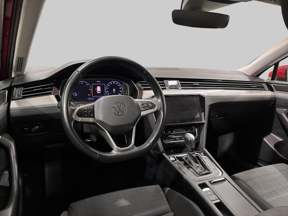 VOLKSWAGEN Passat 2022