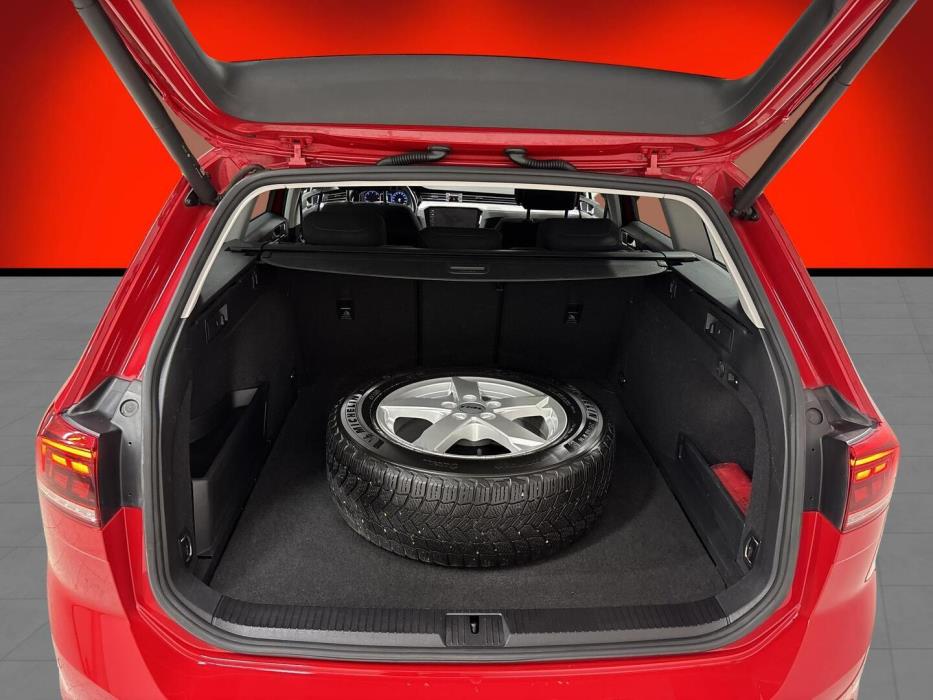 VOLKSWAGEN Passat 2022