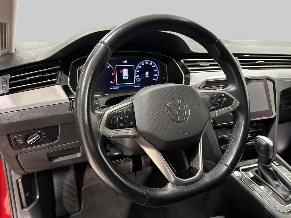 VOLKSWAGEN Passat 2022