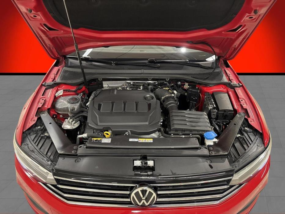 VOLKSWAGEN Passat 2022