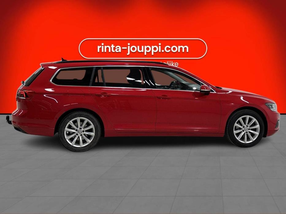 VOLKSWAGEN Passat 2022