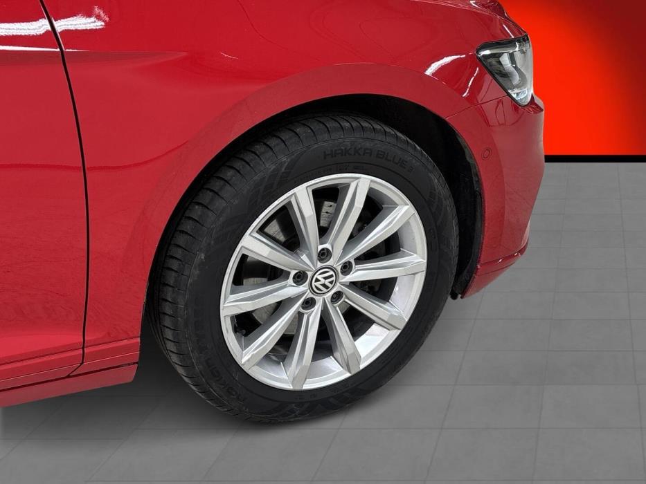 VOLKSWAGEN Passat 2022