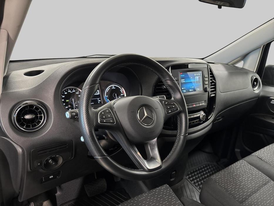 MERCEDES-BENZ Vito 2023