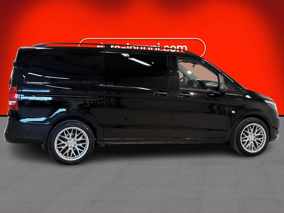 MERCEDES-BENZ Vito 2023