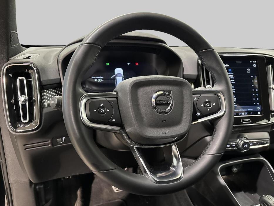 VOLVO XC40 2022