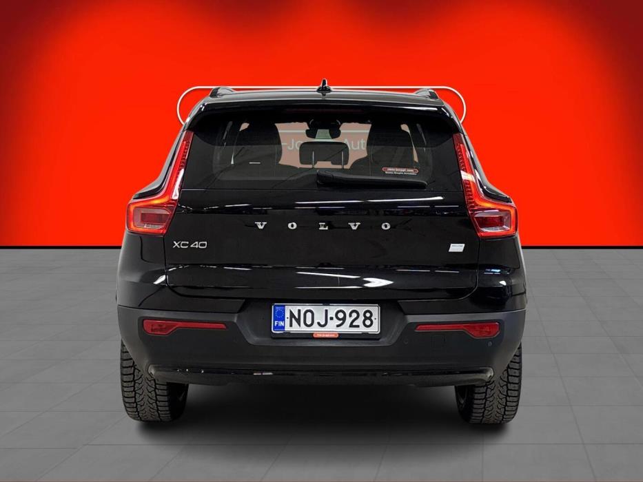 VOLVO XC40 2022
