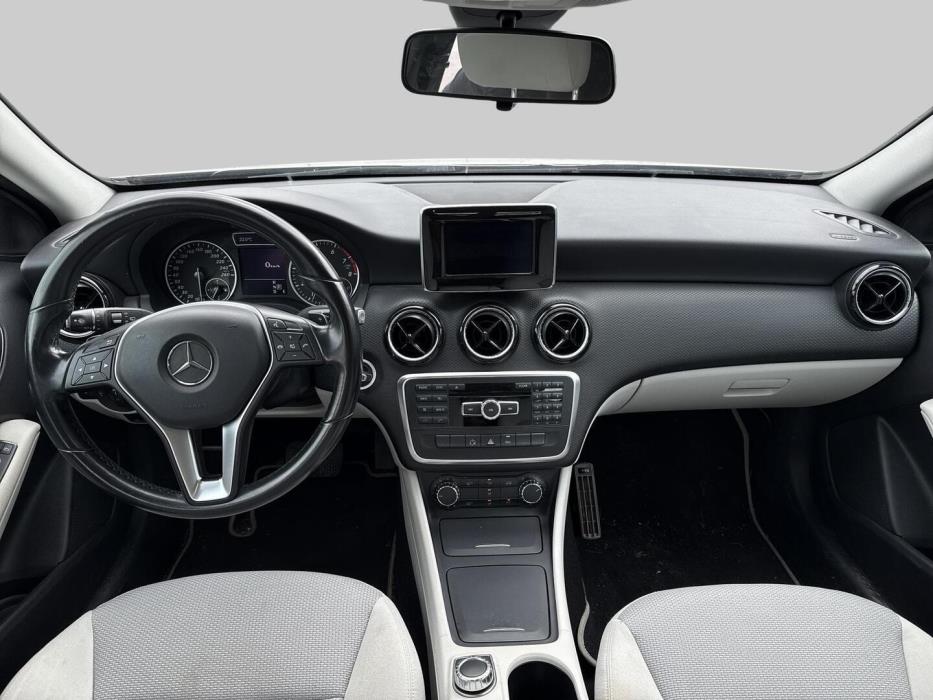 MERCEDES-BENZ A 2013