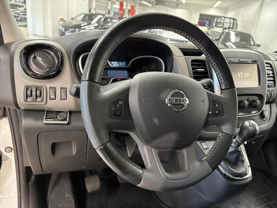NISSAN NV300 2019