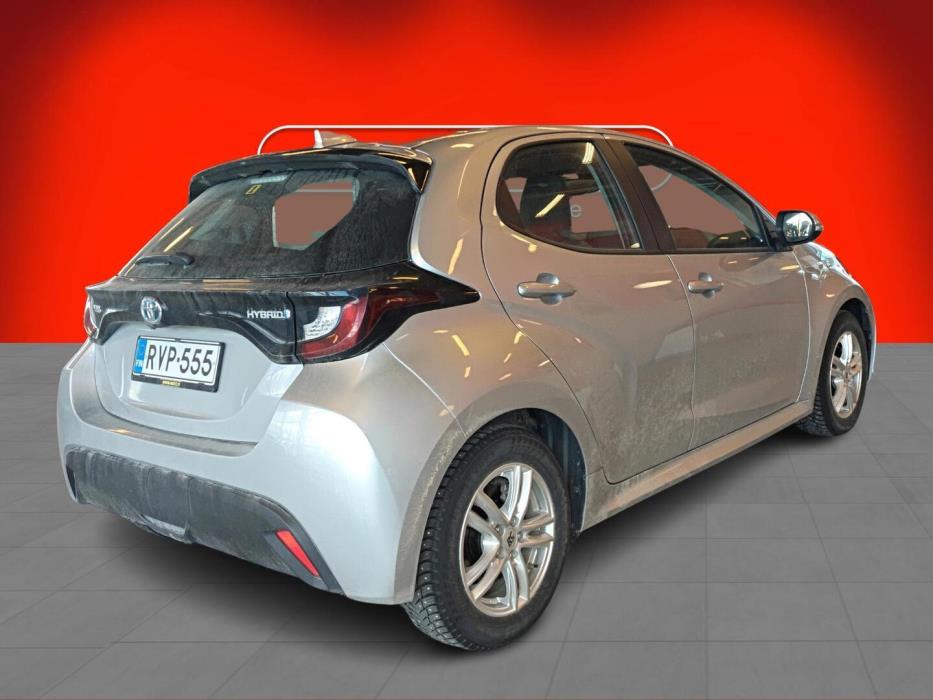 TOYOTA Yaris 2023