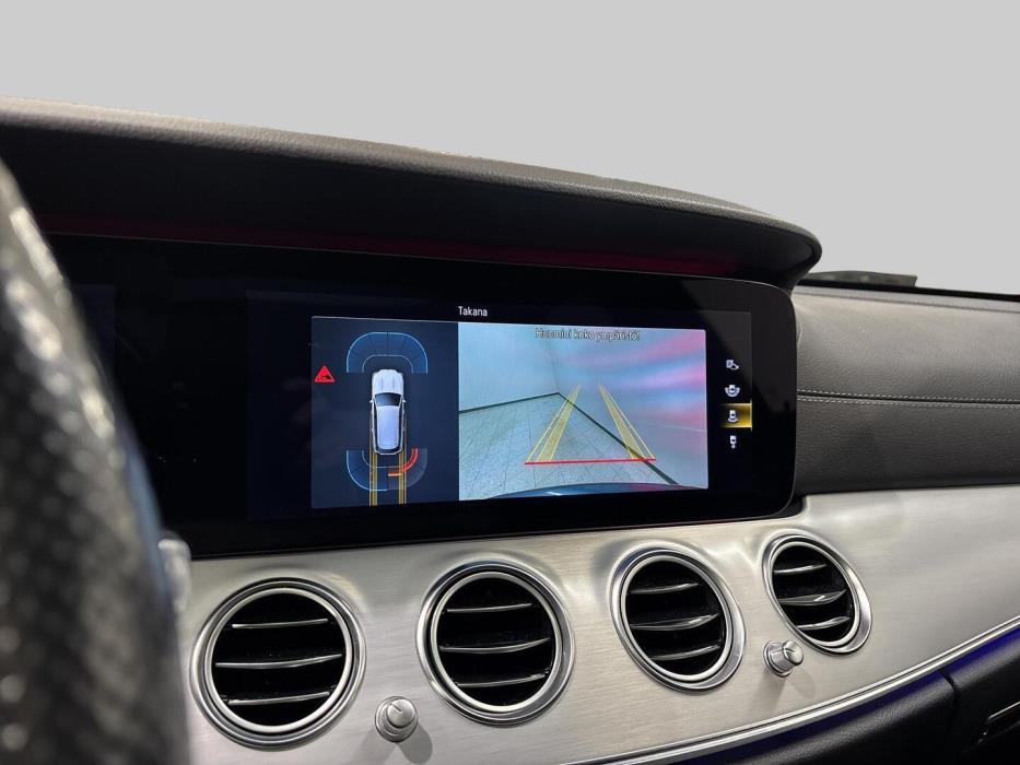 MERCEDES-BENZ E 2021