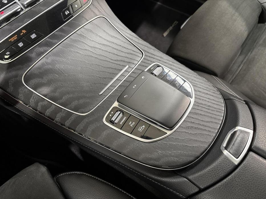 MERCEDES-BENZ E 2021