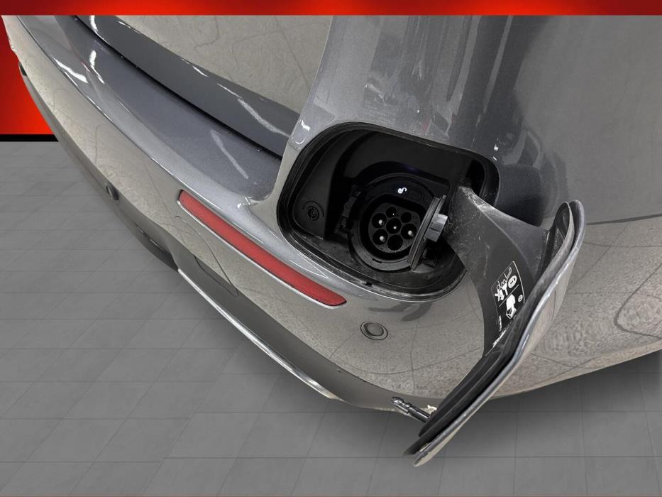 MERCEDES-BENZ E 2021