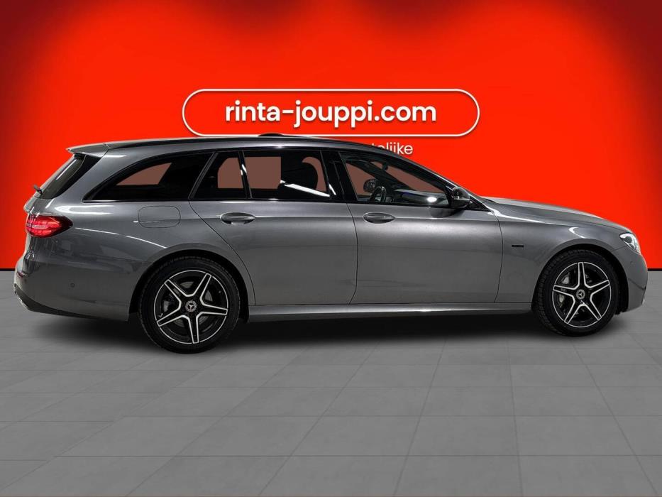 MERCEDES-BENZ E 2021