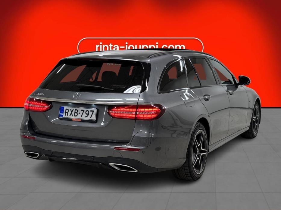 MERCEDES-BENZ E 2021