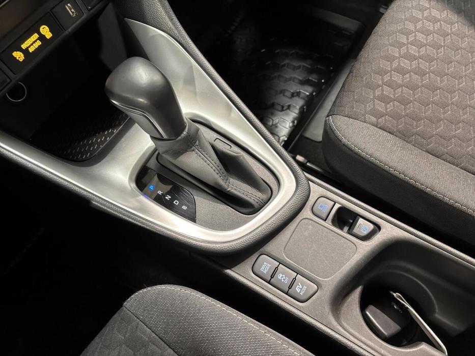 TOYOTA Yaris 2024