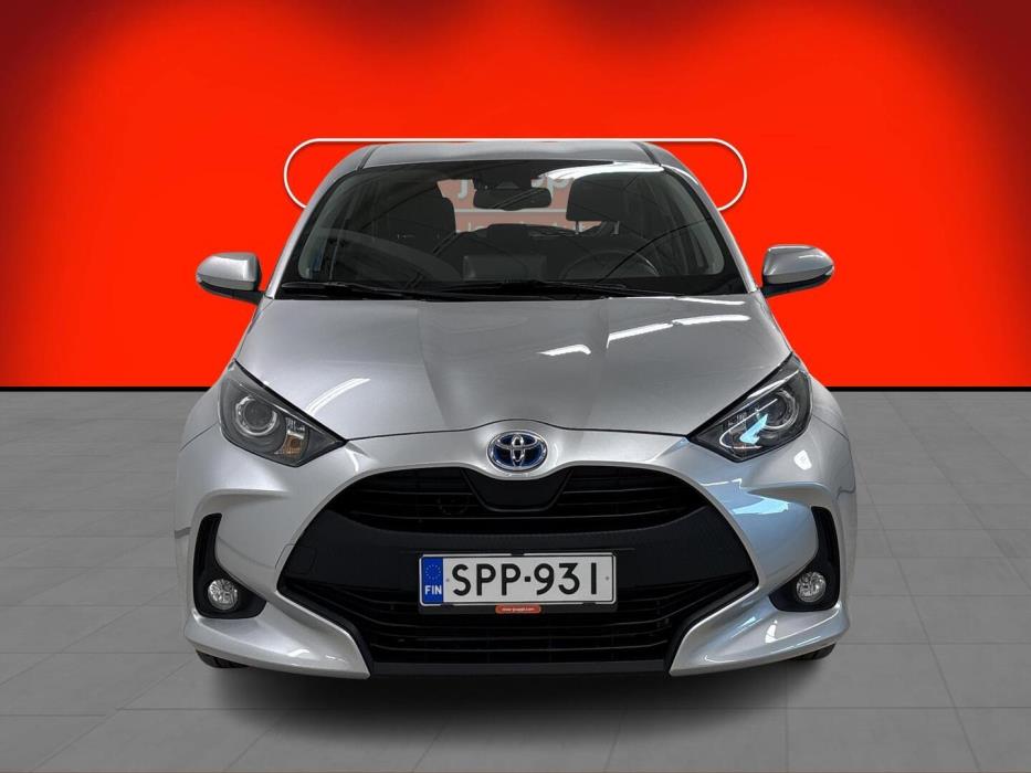 TOYOTA Yaris 2024