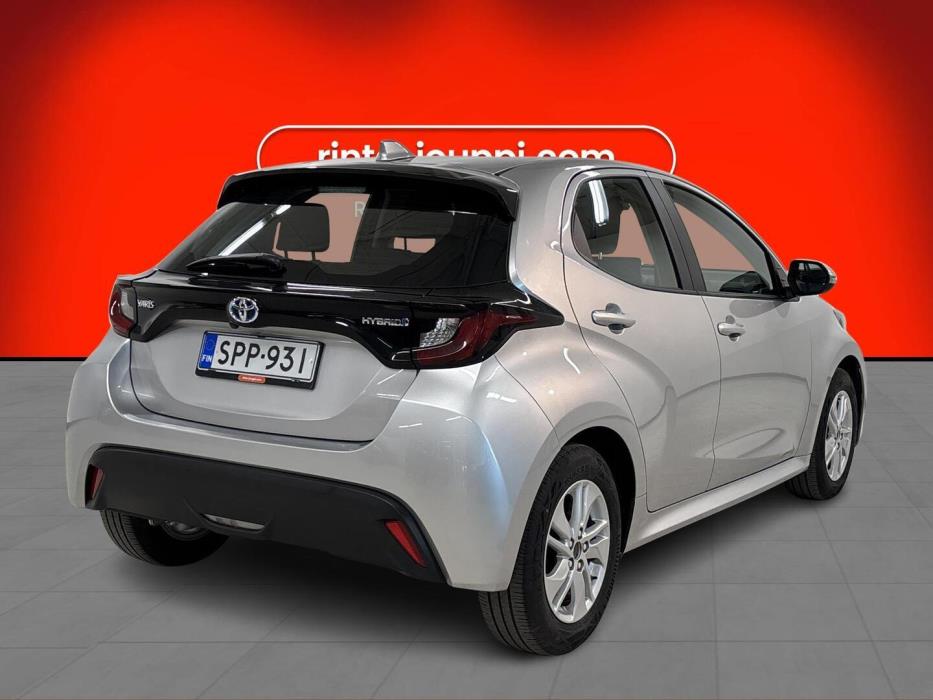TOYOTA Yaris 2024
