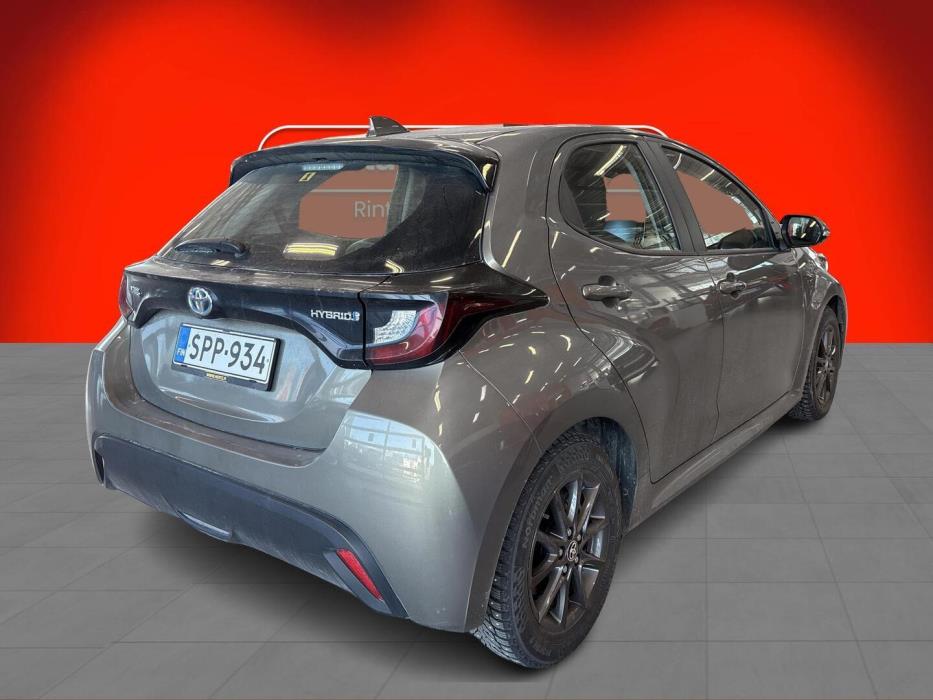 TOYOTA Yaris 2024