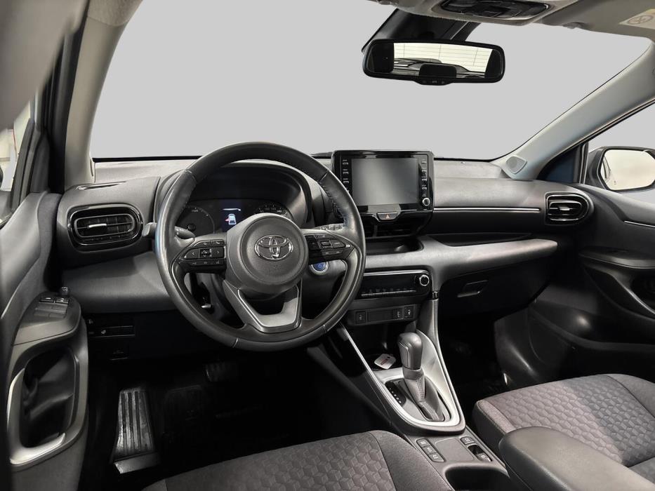 TOYOTA Yaris 2024