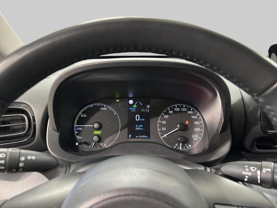 TOYOTA Yaris 2024