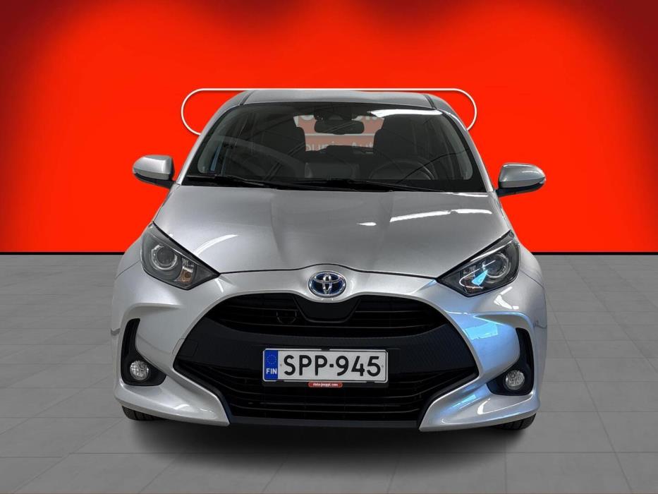 TOYOTA Yaris 2024