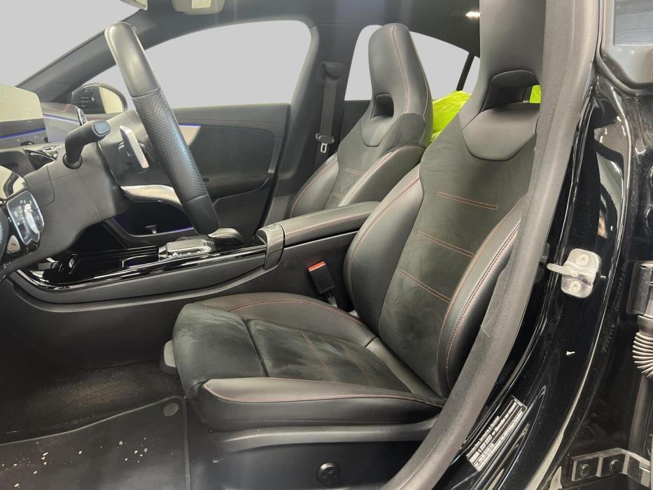 MERCEDES-BENZ CLA 2023