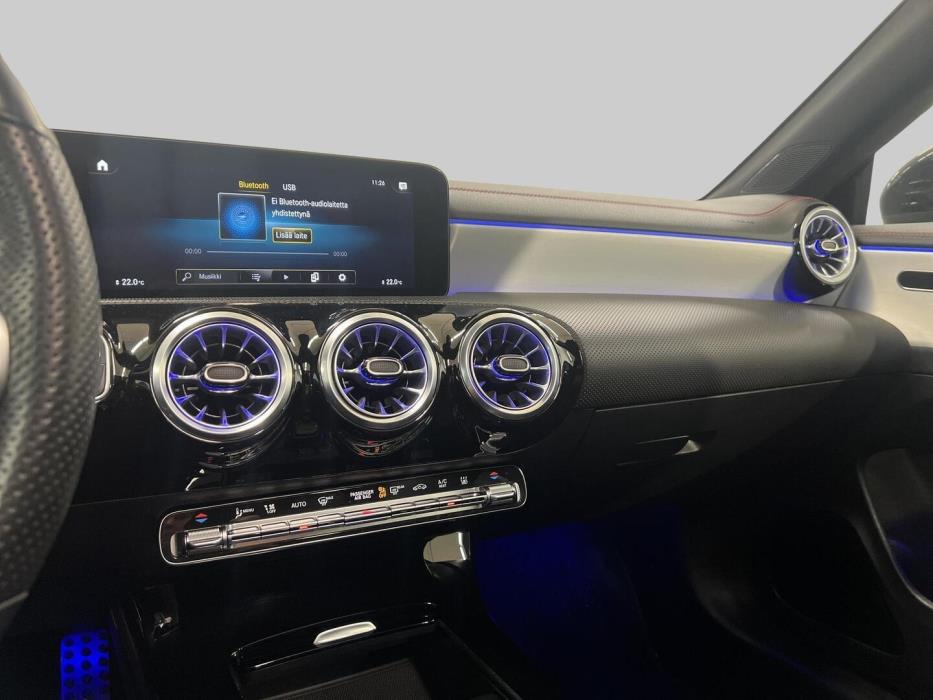 MERCEDES-BENZ CLA 2023
