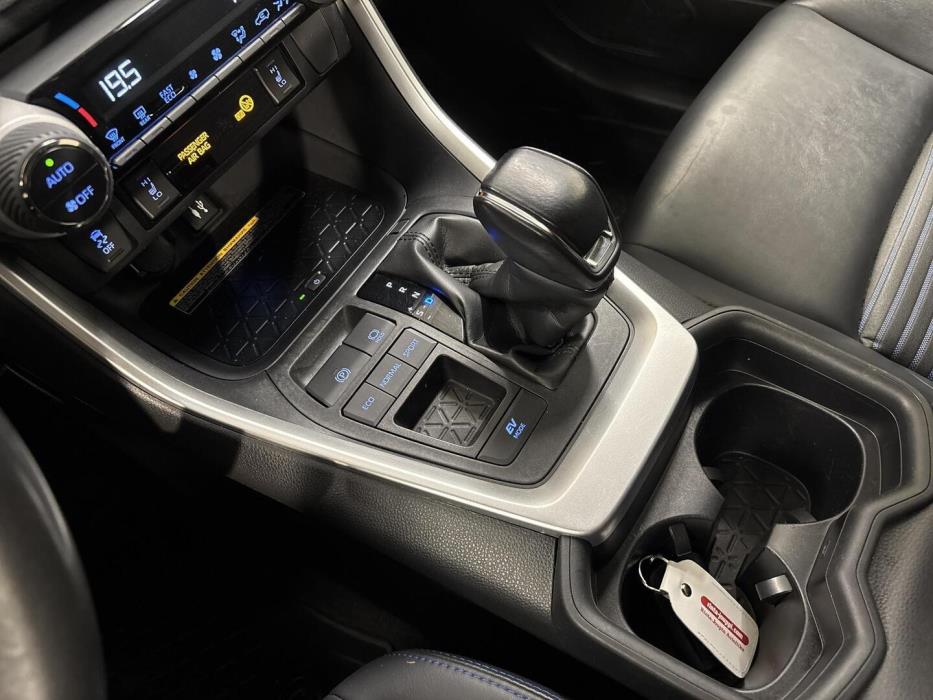 TOYOTA RAV4 2020