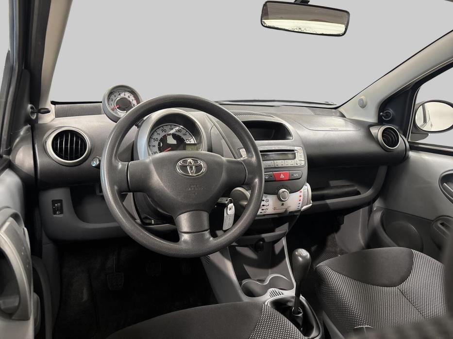 TOYOTA AYGO 2010