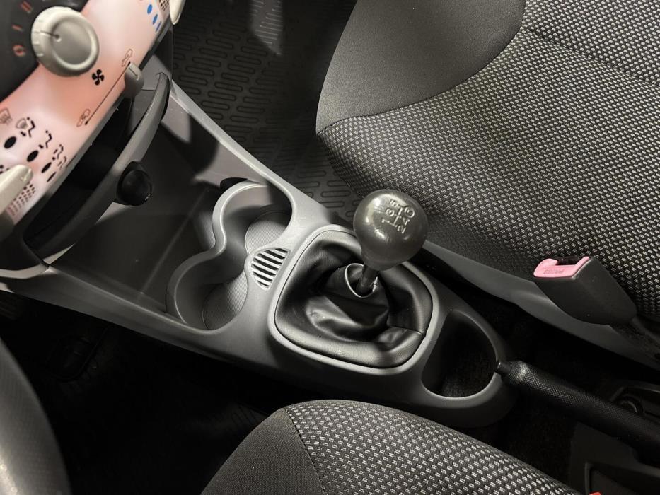 TOYOTA AYGO 2010