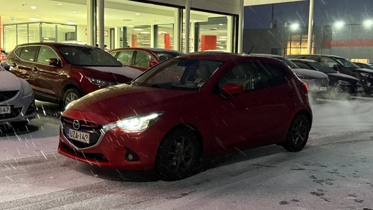 MAZDA 2 2016
