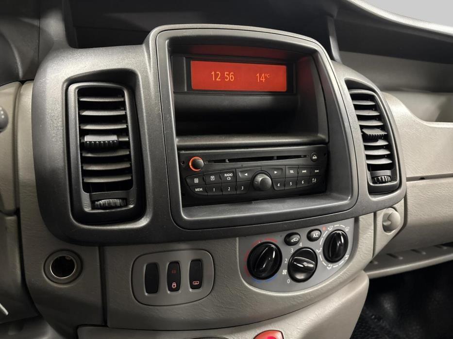 NISSAN Primastar 2012