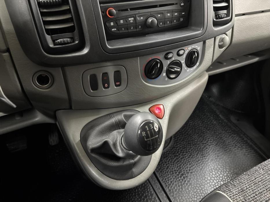 NISSAN Primastar 2012